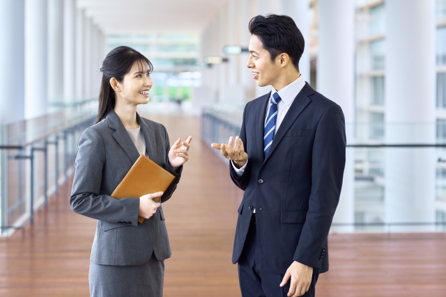 昔の忘れられない記憶に⽀えられる