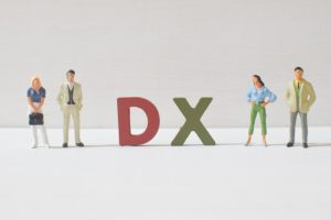 派遣業務を効率化するDXツール一覧と導入の手順・選び方を初心者向けに解説